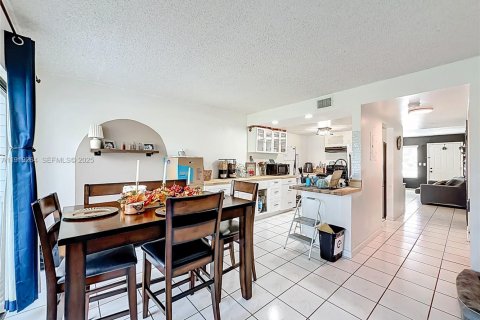 Condominio en venta en Sunrise, Florida, 2 dormitorios, 110.55 m2 № 1977126 - foto 22