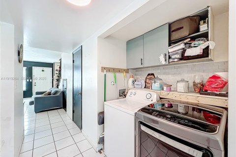 Condominio en venta en Sunrise, Florida, 2 dormitorios, 110.55 m2 № 1977126 - foto 25