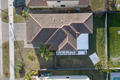 Купить виллу или дом в Хомстед, Флорида 4 спальни, 206.8м2, № 2047689 - фото 3