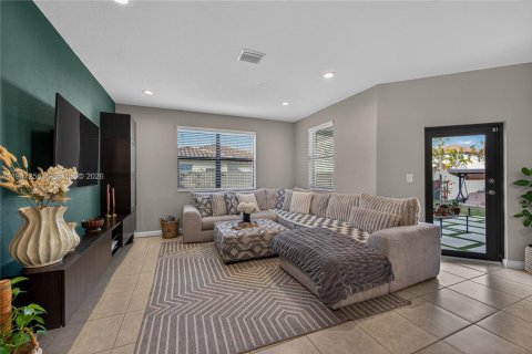 Купить виллу или дом в Хомстед, Флорида 4 спальни, 206.8м2, № 2047689 - фото 25