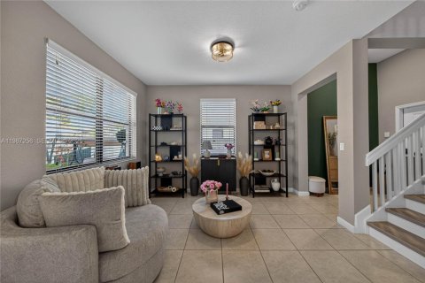 Купить виллу или дом в Хомстед, Флорида 4 спальни, 206.8м2, № 2047689 - фото 7