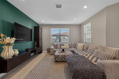 Купить виллу или дом в Хомстед, Флорида 4 спальни, 206.8м2, № 2047689 - фото 24