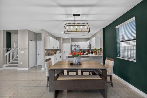 Купить виллу или дом в Хомстед, Флорида 4 спальни, 206.8м2, № 2047689 - фото 15