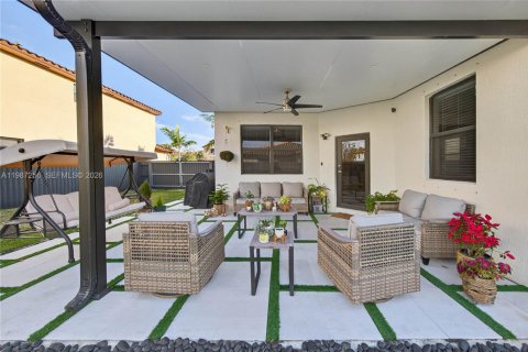 Купить виллу или дом в Хомстед, Флорида 4 спальни, 206.8м2, № 2047689 - фото 30