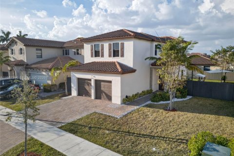 Купить виллу или дом в Хомстед, Флорида 4 спальни, 206.8м2, № 2047689 - фото 5