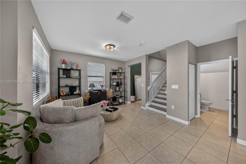 Купить виллу или дом в Хомстед, Флорида 4 спальни, 206.8м2, № 2047689 - фото 9