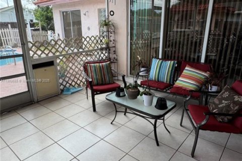 Villa ou maison à vendre à Coconut Creek, Floride: 3 chambres, 182.09 m2 № 1946041 - photo 30