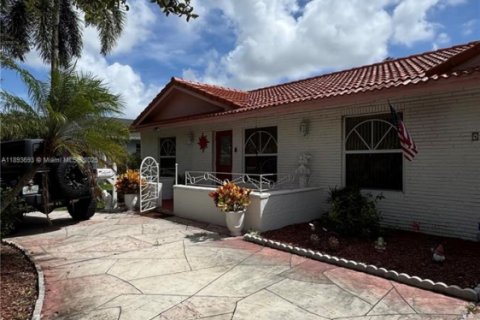 Villa ou maison à vendre à Coconut Creek, Floride: 3 chambres, 182.09 m2 № 1946041 - photo 3