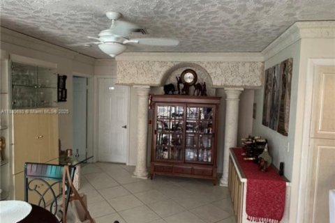 Villa ou maison à vendre à Coconut Creek, Floride: 3 chambres, 182.09 m2 № 1946041 - photo 16