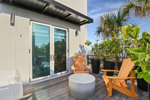 House in New Smyrna Beach, Florida 6 bedrooms, 350.98 sq.m. № 1516620 - photo 28