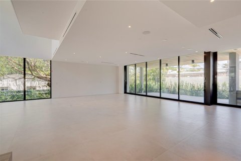 House in Key Biscayne, Florida 5 bedrooms, 347.64 sq.m. № 1712883 - photo 18