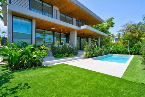 House in Key Biscayne, Florida 5 bedrooms, 347.64 sq.m. № 1712883 - photo 7