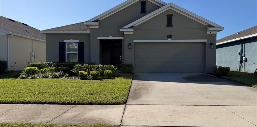 Villa ou maison à Kissimmee, Floride 4 chambres, 171.22 m2 № 2431926