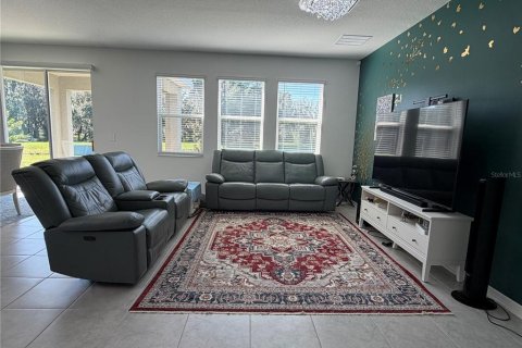 Villa ou maison à vendre à Kissimmee, Floride: 4 chambres, 171.22 m2 № 2431926 - photo 2