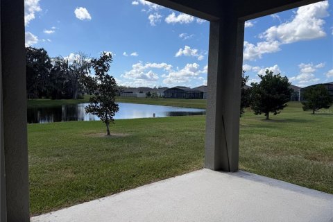 Villa ou maison à vendre à Kissimmee, Floride: 4 chambres, 171.22 m2 № 2431926 - photo 12