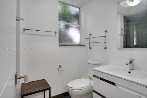 Condo in Miami Beach, Florida, 2 bedrooms  № 2089200 - photo 9