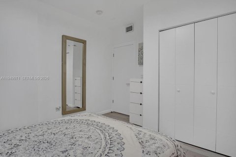 Condo in Miami Beach, Florida, 2 bedrooms  № 2089200 - photo 19