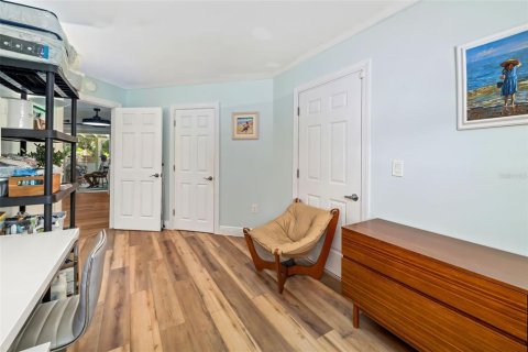 Villa ou maison à vendre à Sarasota, Floride: 2 chambres, 88.44 m2 № 2093791 - photo 15