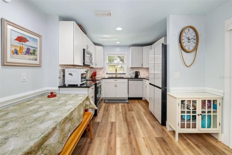 Villa ou maison à vendre à Sarasota, Floride: 2 chambres, 88.44 m2 № 2093791 - photo 6
