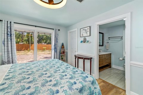 Villa ou maison à vendre à Sarasota, Floride: 2 chambres, 88.44 m2 № 2093791 - photo 13