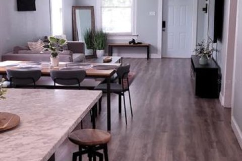 House in Tampa, Florida 4 bedrooms, 160.54 sq.m. № 1877100 - photo 4