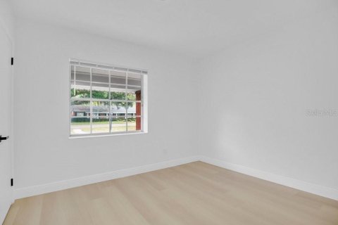 House in Maitland, Florida 4 bedrooms, 189.33 sq.m. № 2277417 - photo 21