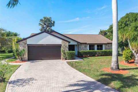 Casa en venta en Coral Springs, Florida, 3 dormitorios, 150.13 m2 № 1970658 - foto 2