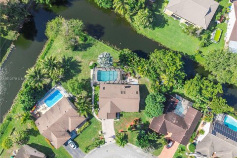 Casa en venta en Coral Springs, Florida, 3 dormitorios, 150.13 m2 № 1970658 - foto 9