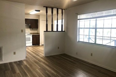 Appartement à louer à Sanford, Floride: 2 chambres, 77.67 m2 № 2314095 - photo 4