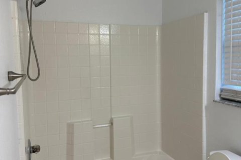 Casa en alquiler en Deltona, Florida, 3 dormitorios, 133.78 m2 № 2210584 - foto 8