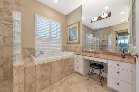 Villa ou maison à vendre à Bradenton, Floride: 3 chambres, 247.77 m2 № 1666325 - photo 18
