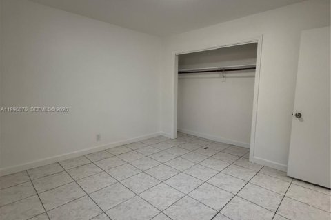 Casa en alquiler en Miramar, Florida, 2 dormitorios, 269.32 m2 № 2067283 - foto 15