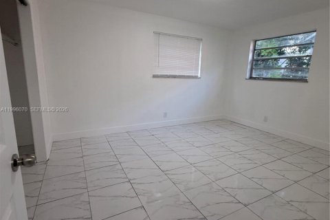 Casa en alquiler en Miramar, Florida, 2 dormitorios, 269.32 m2 № 2067283 - foto 12