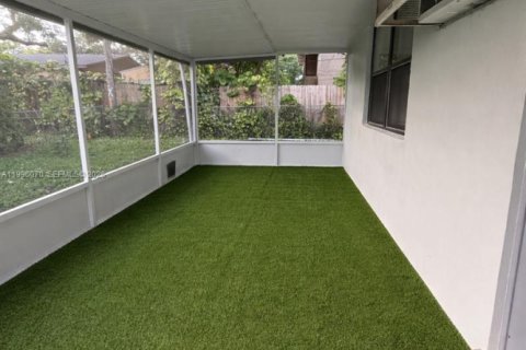 Casa en alquiler en Miramar, Florida, 2 dormitorios, 269.32 m2 № 2067283 - foto 17