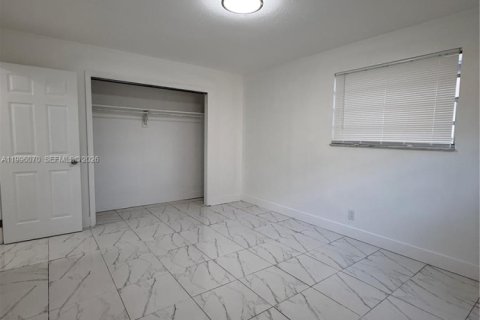 Casa en alquiler en Miramar, Florida, 2 dormitorios, 269.32 m2 № 2067283 - foto 13