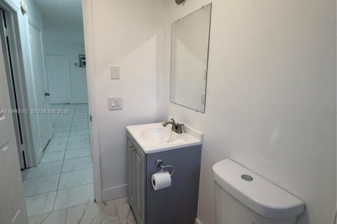 Casa en alquiler en Miramar, Florida, 2 dormitorios, 269.32 m2 № 2067283 - foto 10