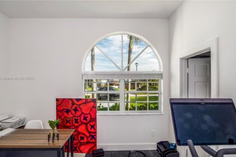 House in Palmetto Bay, Florida 6 bedrooms, 383.13 sq.m. № 1931872 - photo 19