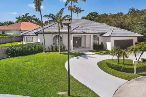 House in Palmetto Bay, Florida 6 bedrooms, 383.13 sq.m. № 1931872 - photo 1