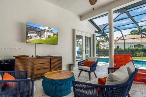 House in Palmetto Bay, Florida 6 bedrooms, 383.13 sq.m. № 1931872 - photo 27