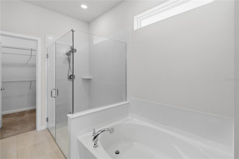 Villa ou maison à louer à Clermont, Floride: 4 chambres, 269.42 m2 № 2424390 - photo 25