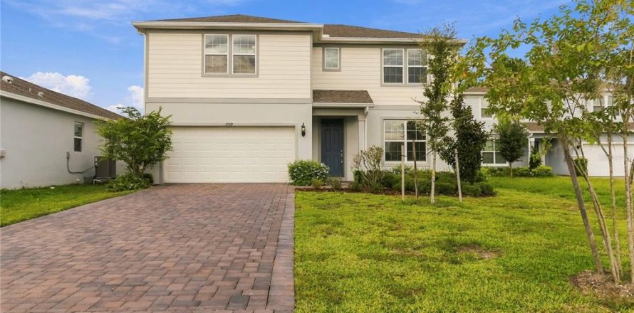 Villa ou maison à Clermont, Floride 4 chambres, 269.42 m2 № 2424390