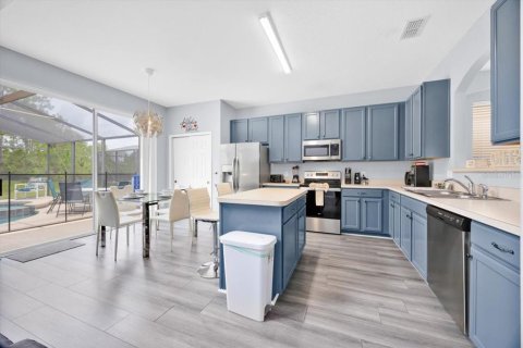 Casa en venta en Davenport, Florida, 6 dormitorios, 261.98 m2 № 1919162 - foto 8