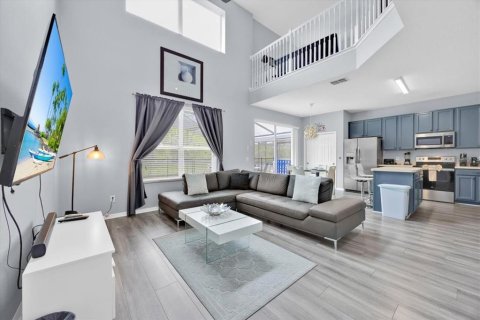 Casa en venta en Davenport, Florida, 6 dormitorios, 261.98 m2 № 1919162 - foto 11