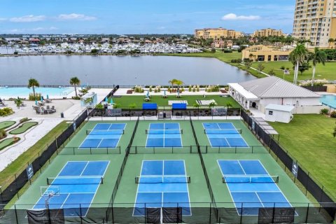 Copropriété à vendre à Palmetto, Floride: 2 chambres, 171.59 m2 № 2400990 - photo 25