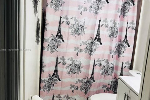 House in Deerfield Beach, Florida 2 bedrooms, 88.44 sq.m. № 2039180 - photo 12