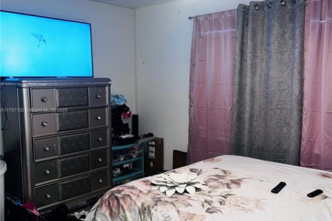 House in Deerfield Beach, Florida 2 bedrooms, 88.44 sq.m. № 2039180 - photo 10