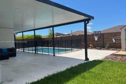 Villa ou maison à louer à Miami, Floride: 3 chambres, 176.61 m2 № 2439380 - photo 4