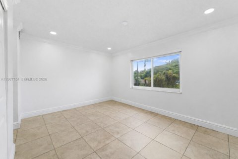 Condominio en alquiler en Miami, Florida, 2 dormitorios, 74.69 m2 № 2029143 - foto 10