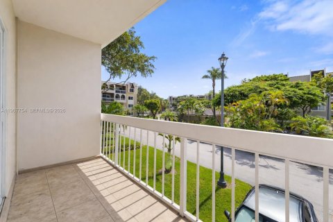 Condominio en alquiler en Miami, Florida, 2 dormitorios, 74.69 m2 № 2029143 - foto 13