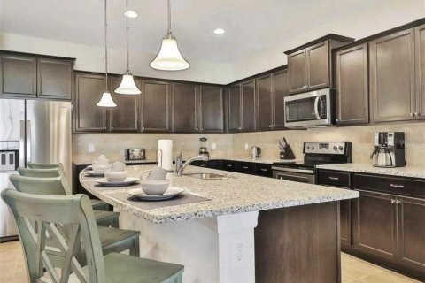 Villa ou maison à vendre à Kissimmee, Floride: 9 chambres, 407.93 m2 № 1782414 - photo 2